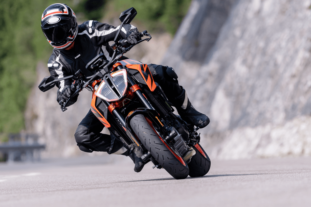 ContiSportAttack 4 Tire