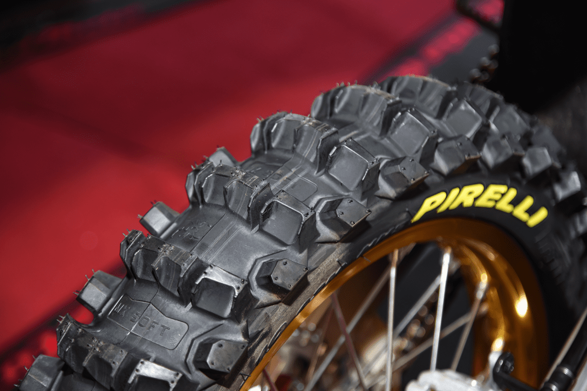 Scorpion™ MX Soft Tire
