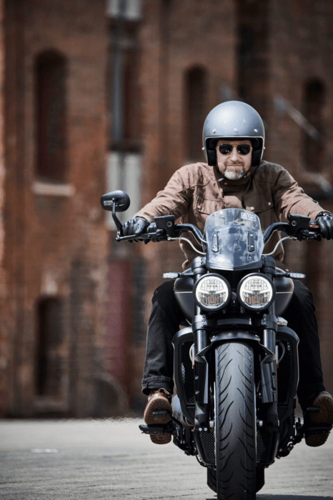 Cobra Chrome AV92 Tire